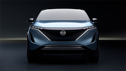 日產(chǎn)Ariya純電動(dòng)跨界概念車前臉造型采用“盾式”護(hù)罩.jpg